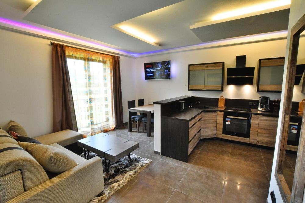 Apartment 17 *