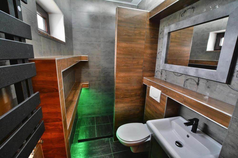 17 Apartment *