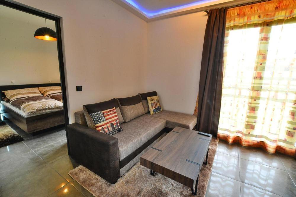 Apartament 17